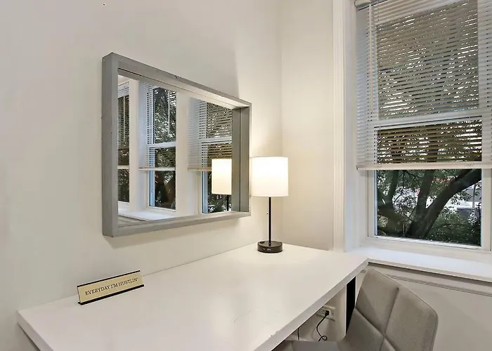 Modern & Furnished 2br With In-unit Laundry - Sunnyside 2e Chicago