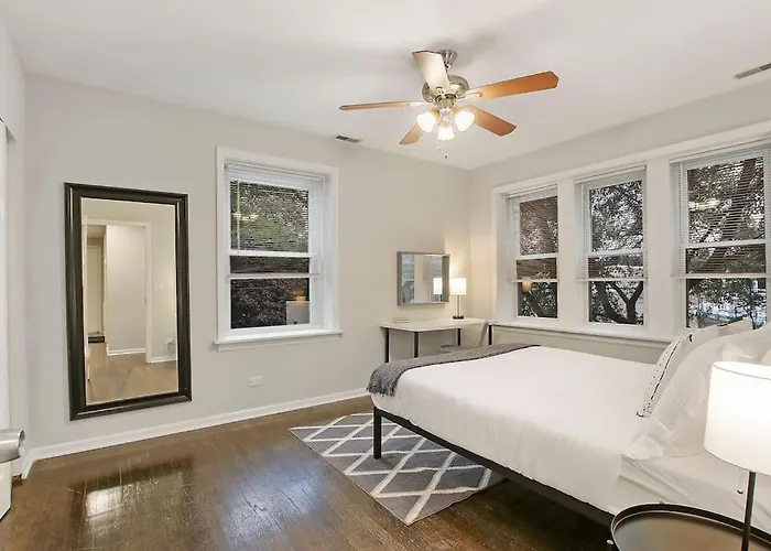 Modern & Furnished 2br With In-unit Laundry - Sunnyside 2e * Chicago