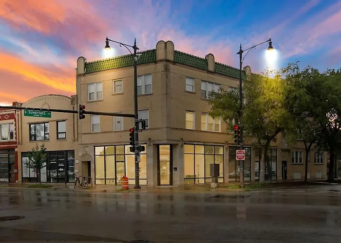 Modern & Furnished 2br With In-unit Laundry - Sunnyside 2e Chicago