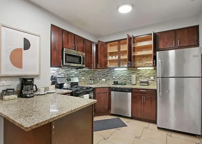 Modern & Furnished 2br With In-unit Laundry - Sunnyside 2e * Chicago