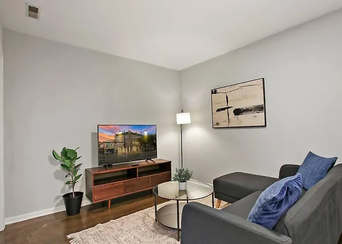 Modern & Furnished 2br With In-unit Laundry - Sunnyside 2e