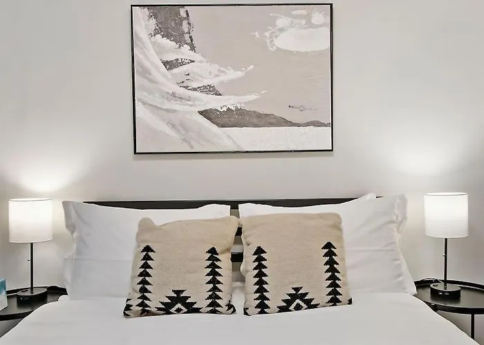 Apartment Modern & Furnished 2br With In-unit Laundry - Sunnyside 2e Chicago