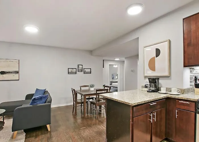 Apartment Modern & Furnished 2br With In-unit Laundry - Sunnyside 2e *
