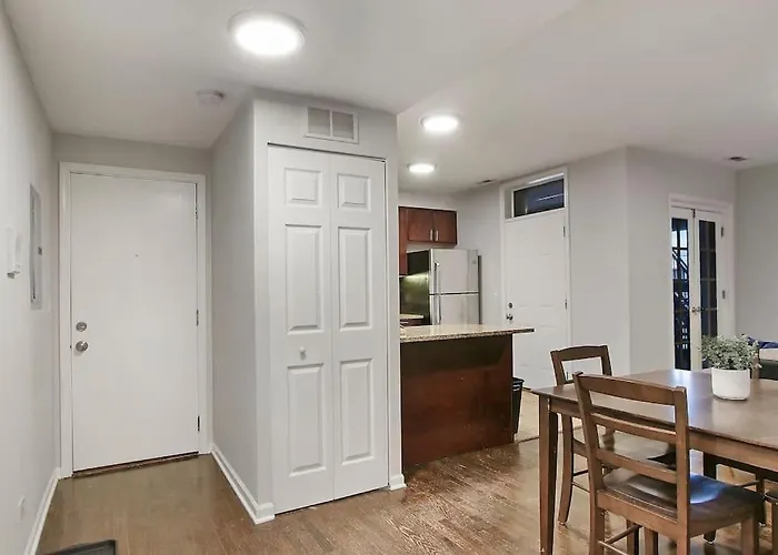Apartment Modern & Furnished 2br With In-unit Laundry - Sunnyside 2e *